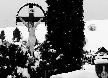 Fotografia rovnakého kríža, Cintorín Nižný, 15.2.2009